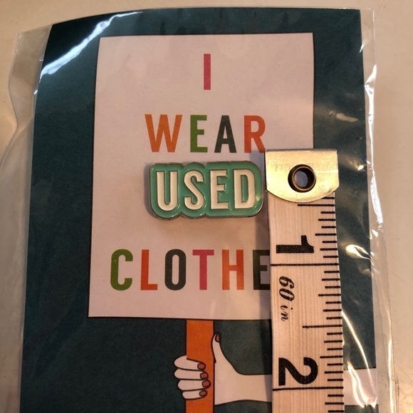 Free USED Enamel Collectible Pin - Picture 4 of 5